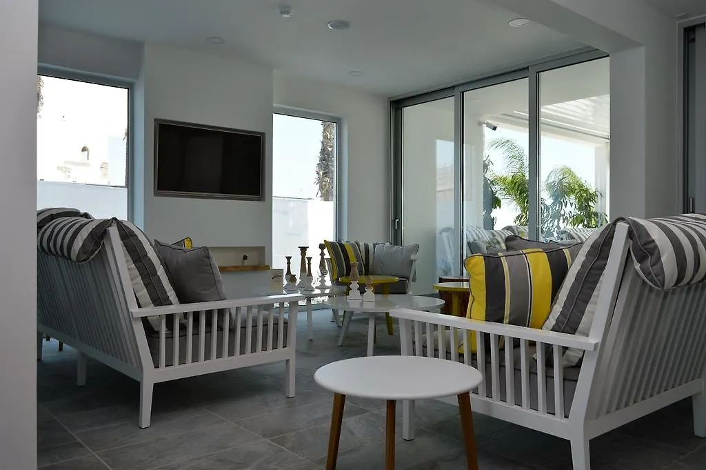 Island Boutique Hotel Λάρνακα 3*,