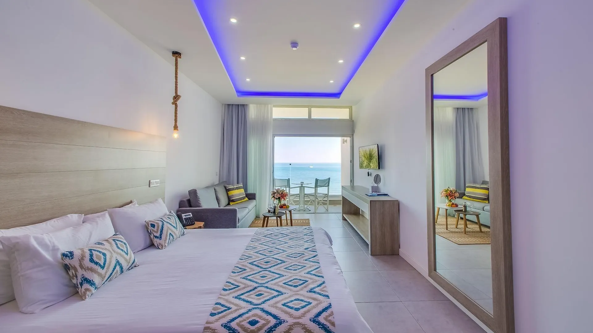 Island Boutique Hotel ラルナカ キプロス