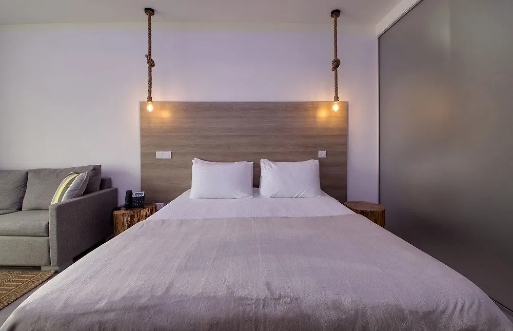 Island Boutique Hotel ラルナカ